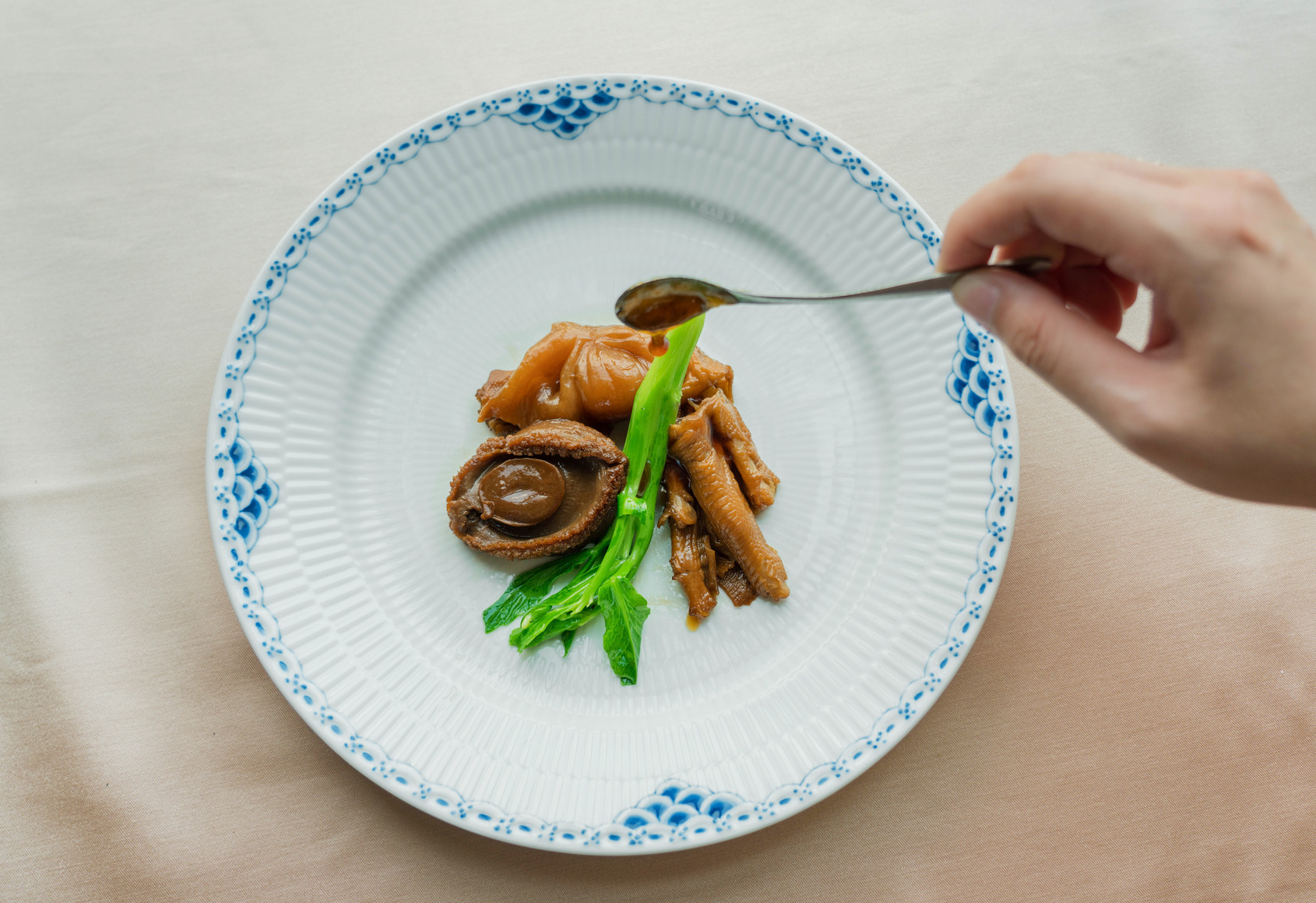 亞果薈中餐廳 花膠扒吉品五頭鮑鵝掌